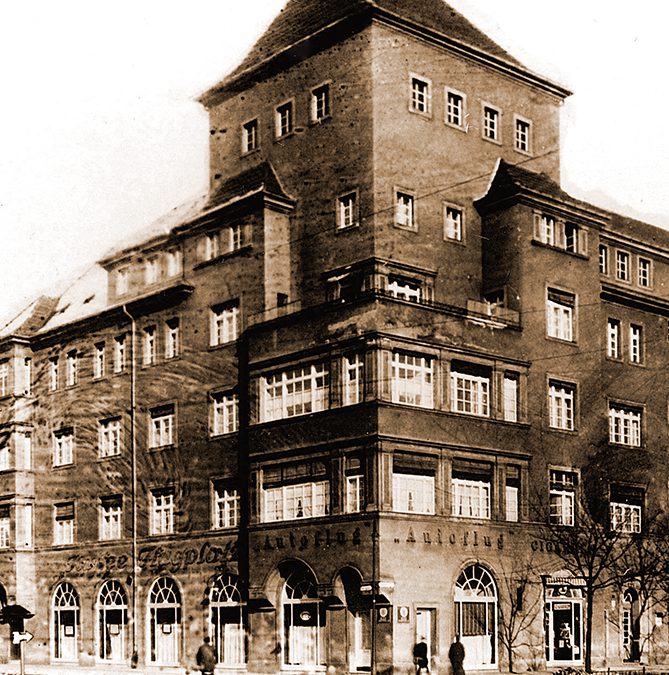 The foundation of AUTOFLUG